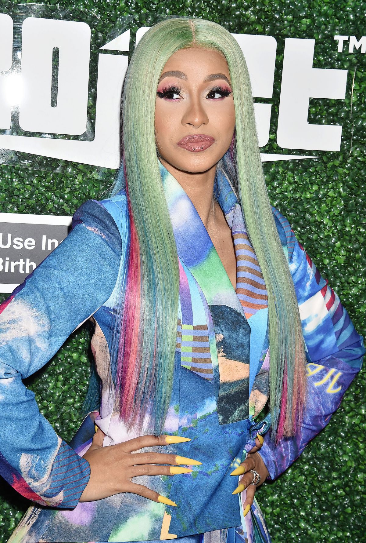 cardi-b-at-swisher-sweets-awards-in-west-hollywood-04-12-2019-12.jpg