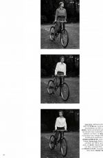 DOUTZEN KROES in Vogue Magazine, Germany May 2019