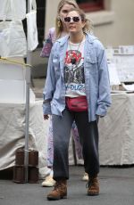 DREW BARRYMORE Shopping at a Local Market in Sydney 04/12/2019