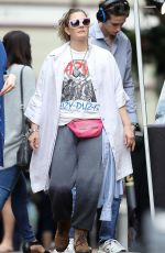 DREW BARRYMORE Shopping at a Local Market in Sydney 04/12/2019