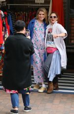 DREW BARRYMORE Shopping at a Local Market in Sydney 04/12/2019