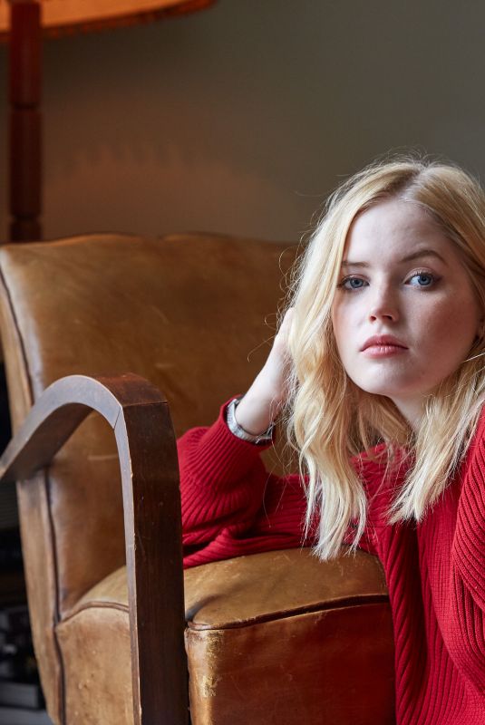 ELLIE BAMBER for WWD