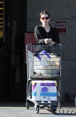 EMMA ROBERTS Shopping at Gelsons in Los Angeles 04/24/2019