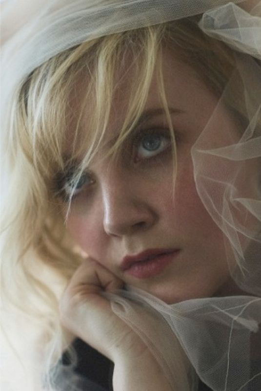 EVANNA LYNCH for Pibe Magazine, Spring/Summer 2019