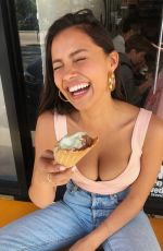 FIONA BARRON - Instagram Pictures 04/01/2019