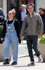 FLORENCEPUGH and Zach Braff Out in New York 04/12/2019