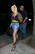 GWEN STEFANI and Blake Shelton Out for Dinner in Los Angeles 04/14/2019