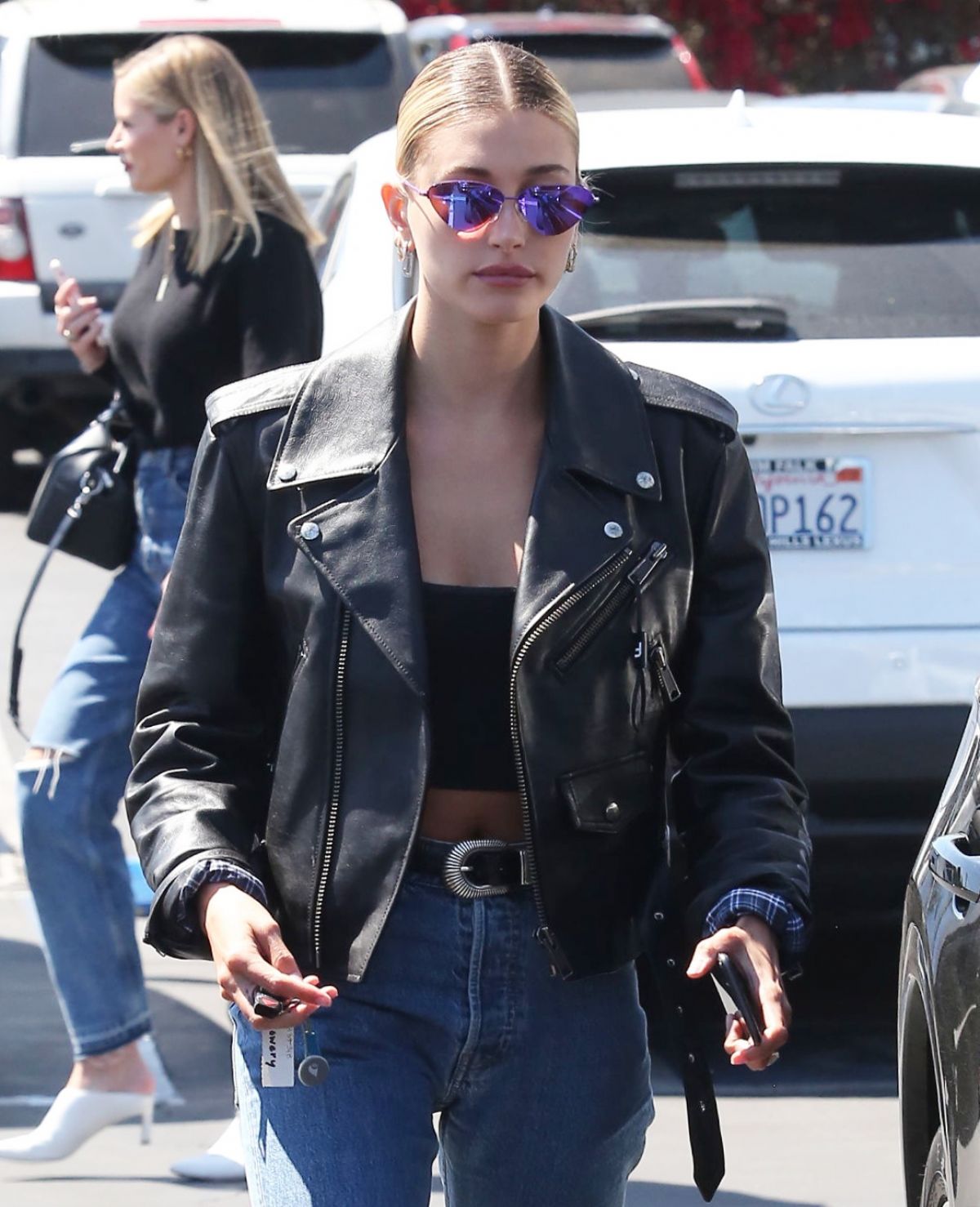 hailey-bieber-out-adn-about-in-west-hollywood-04-06-2019-2.jpg
