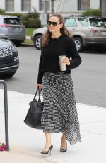 JENNIFER GARNER Arrives at a Church in Palisaded 04/28/2019