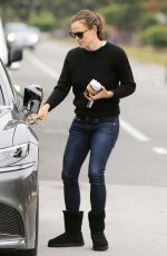 JENNIFER GARNER Out for Morning Coffee in Santa Monica 04/15/2019