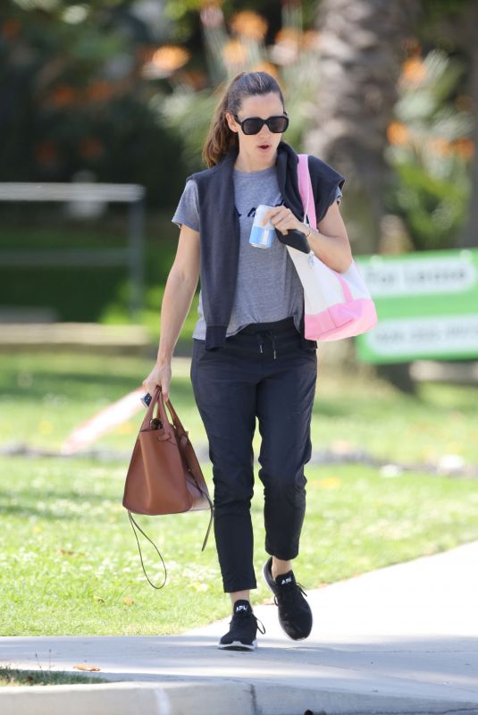 JENNIFER Heading to a Gym in Los Angeles 04/22/2019
