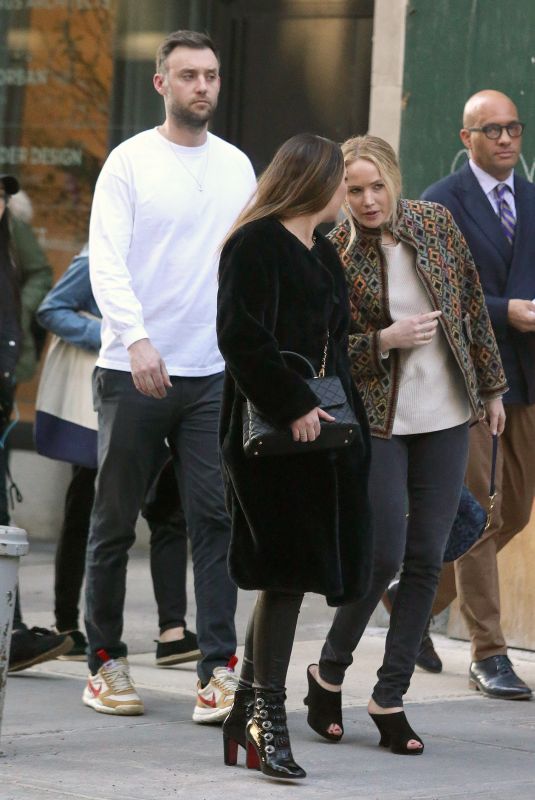 JENNIFER LAWRENCE and Cooke Maroney Out Shopping in New York 04/18/2019