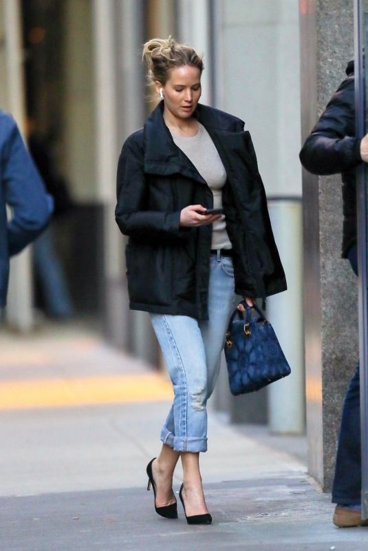 JENNIFER LAWRENCE Out and About in New York 04/12/2019