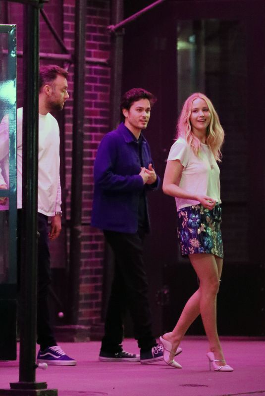 JENNIFER LAWRENCE Out in New York 04/24/2019