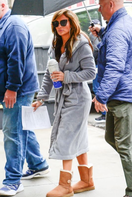 JENNIFER LOPEZ on the Set of Hustlers in New York 04/22/2019