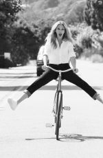JULIA ROBERTS in Elegance Magazine, March 2019