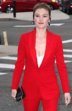 JULIA STILES Arrives at Hollywood Reporter