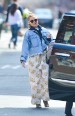 KATE HUDSON and Danny Fujikawa Out in New york 04/08/2019