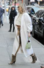 KATE HUDSON Arrives at Good Morning America in New York 04/04/2019