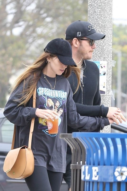 KATHERINE SCHWARZENEGGER and Chris Pratt Out in Los Angeles 04/14/2019
