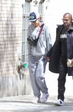 KATIE HOLMES and Jamie Foxx Out Holding Hands in New York 04/16/2019