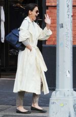 KATIE HOLMES Heading to Delicatessen in New York 04/18/2019