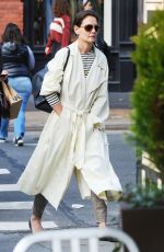 KATIE HOLMES Heading to Delicatessen in New York 04/18/2019
