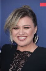 KELLY CLARKSON at 2019 Academy of Country Music Awards in Las Vegas 04/07/2019