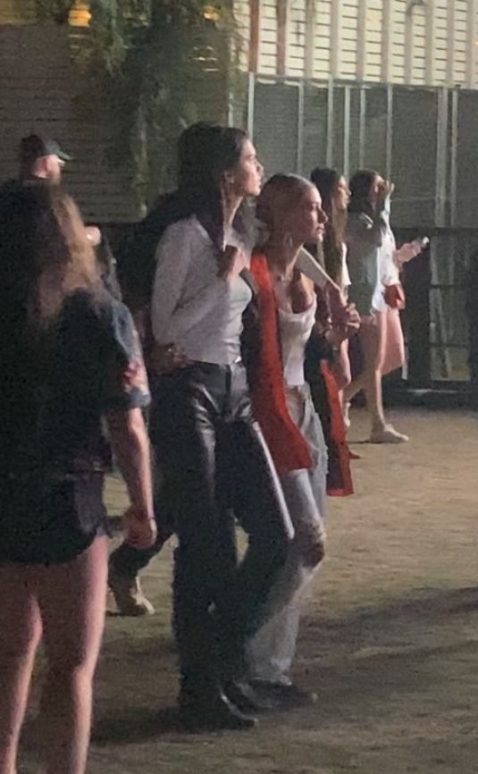 kendall-jenner-and-hailey-bieber-at-2019-coachella-valley-music-and-arts-festival-04-12-2019-1.jpg