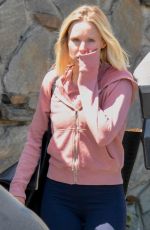 KRISTEN BELL Heading to a Gym in Los Angeles 04/23/2019