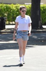 KRISTEN STEWART and SARA DINKIN Leaves Little Dom