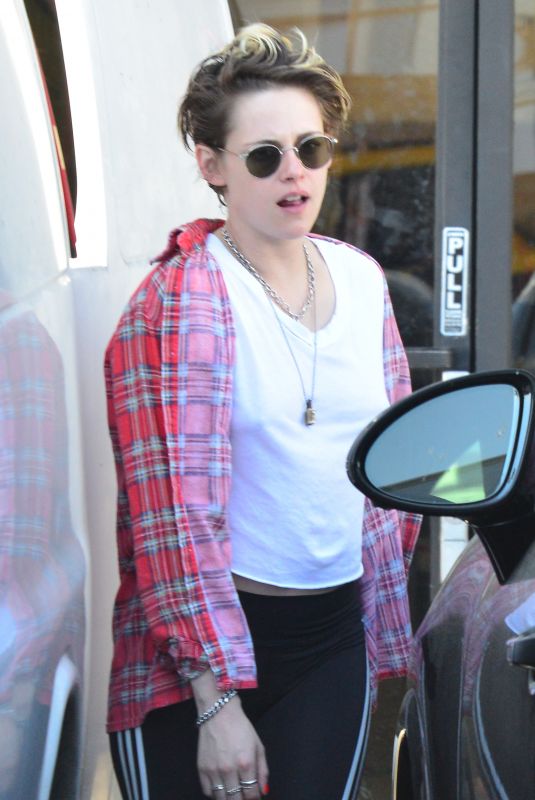 KRISTEN STEWART Out and About in Los Angeles 04/23/2019