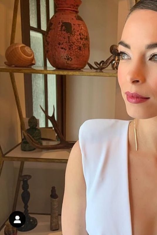 KRISTIN KREUK – Instagram Pictures 04/01/2019