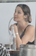 LAURA BYRNE and FLORENCE ALEXANDRA Out for Breakfast in Bondi 04/01/2019