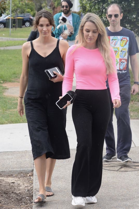 LAURA BYRNE and FLORENCE ALEXANDRA Out for Breakfast in Bondi 04/01/2019