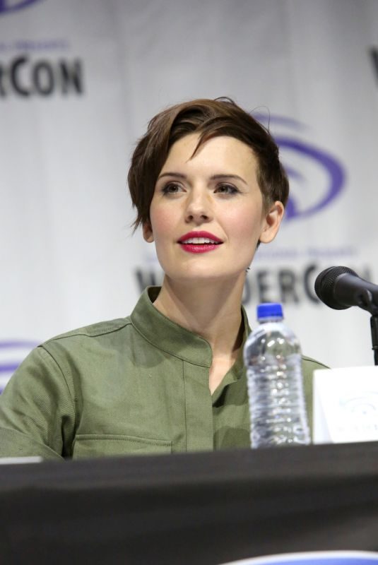 MAGGIE GRACE at Fear the Walking Dead Panel at WonderCon in Anaheim 03/31/2019