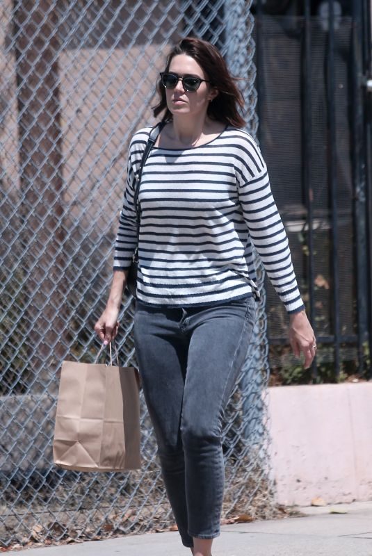 MANDY MOORE Picking up Lunch at a Restaurant in Pasadena 04/23/2019