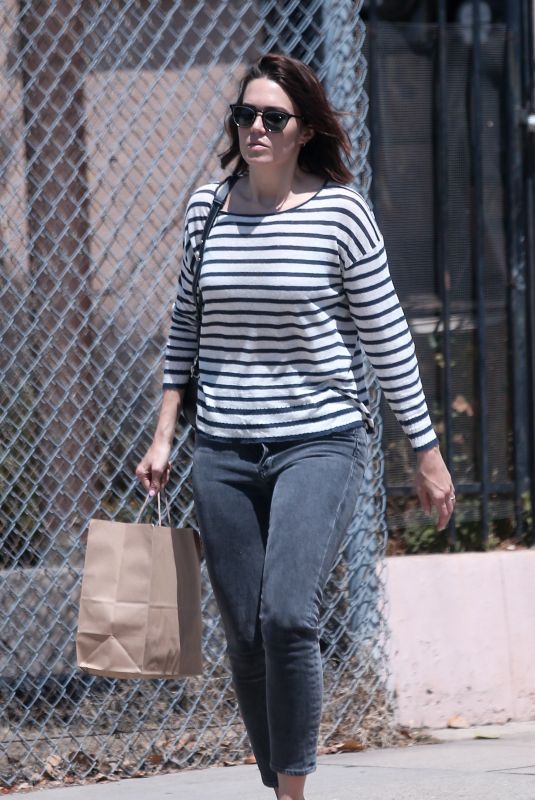 MANDY MOORE Picking up Lunch at a Restaurant in Pasadena 04/23/2019