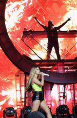 MAREN MORRIS Performs at Coachella Valley Music and Arts Festival 04/21/2019