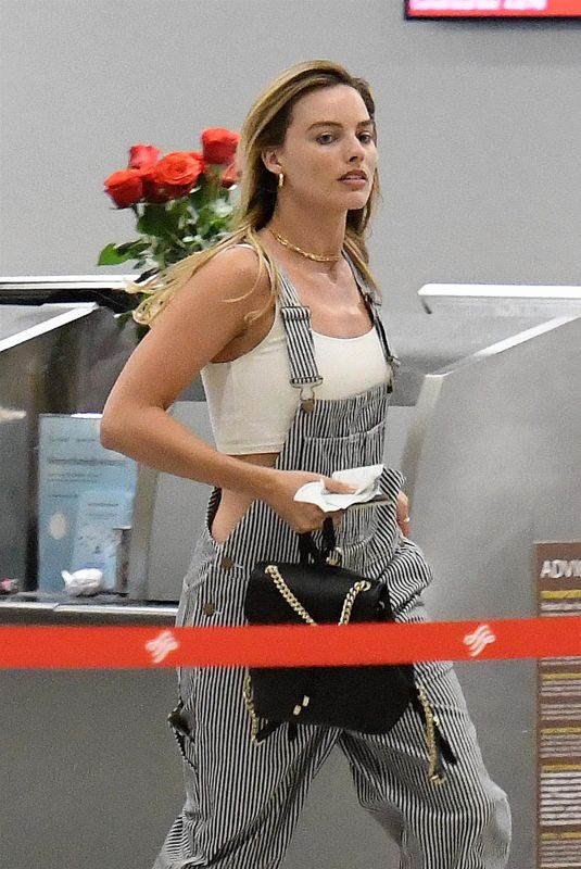 MARGOT ROBBIE at Airport in Miami 04/27/2019