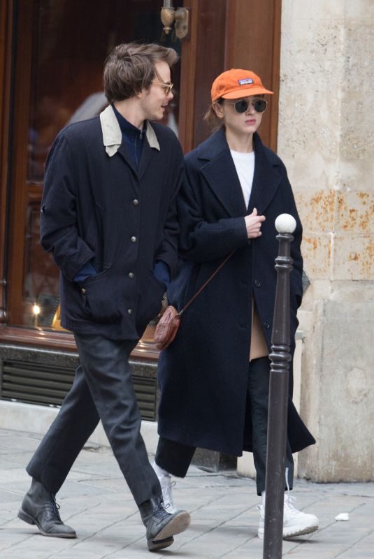 NATALIA DYER and Charlie Heaton Out in Paris 04/10/2019