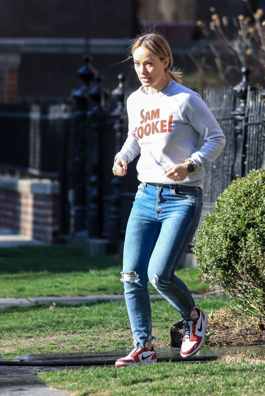 OLIVIA WILDE in Ripped Jeans Out in New York 04/03/2019