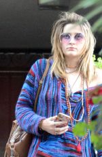 PARIS JACKSON Shopping at Smoke Shop on Sunset Strip 04/08/2019