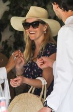 REESE WITHERSPOON Out for Lunch in Los Angeles 04/06/2019