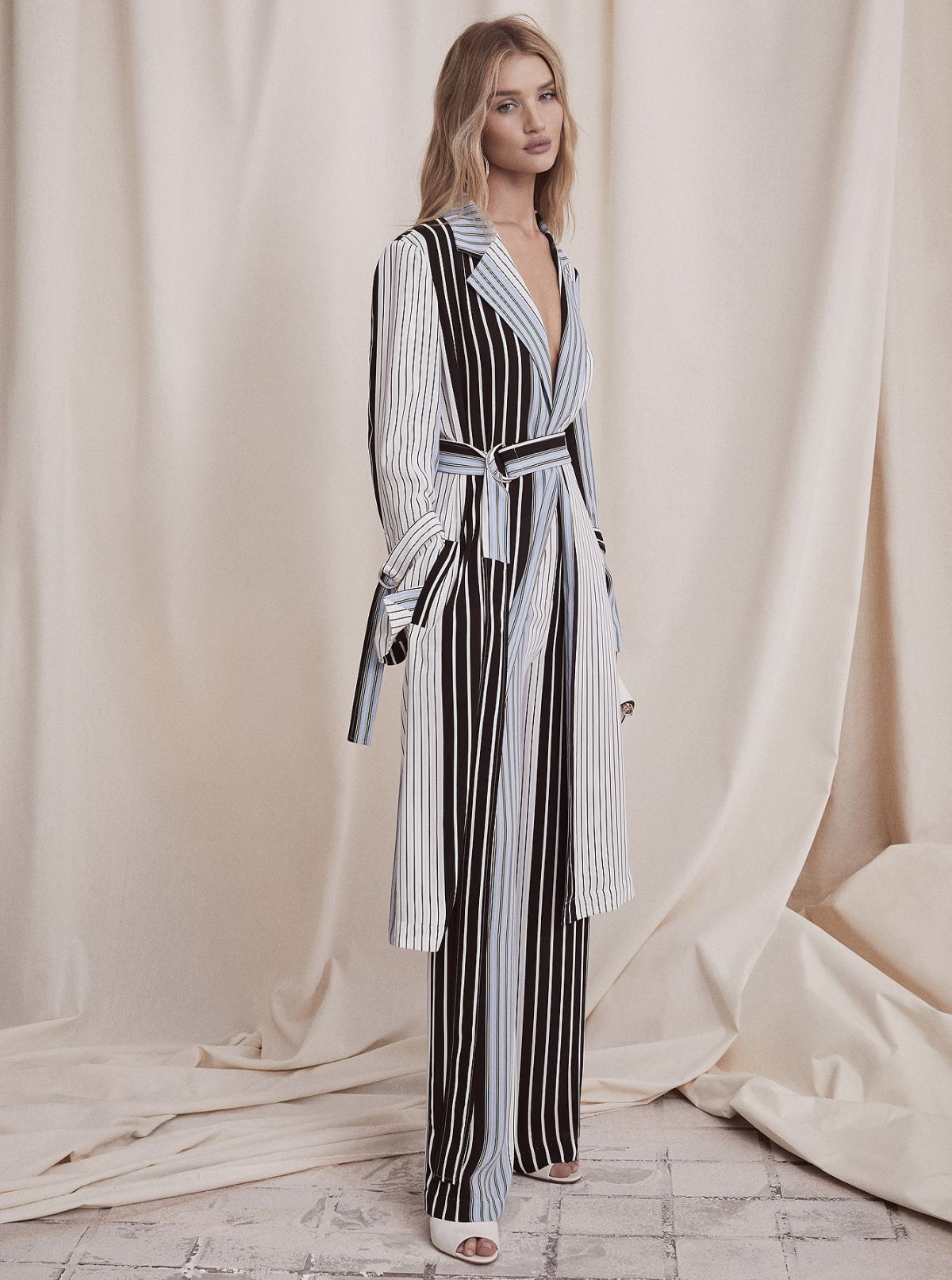 rosie-huntington-whiteley-for-bcbgmaxazria-spring-summer-2019-campaign-10.jpg