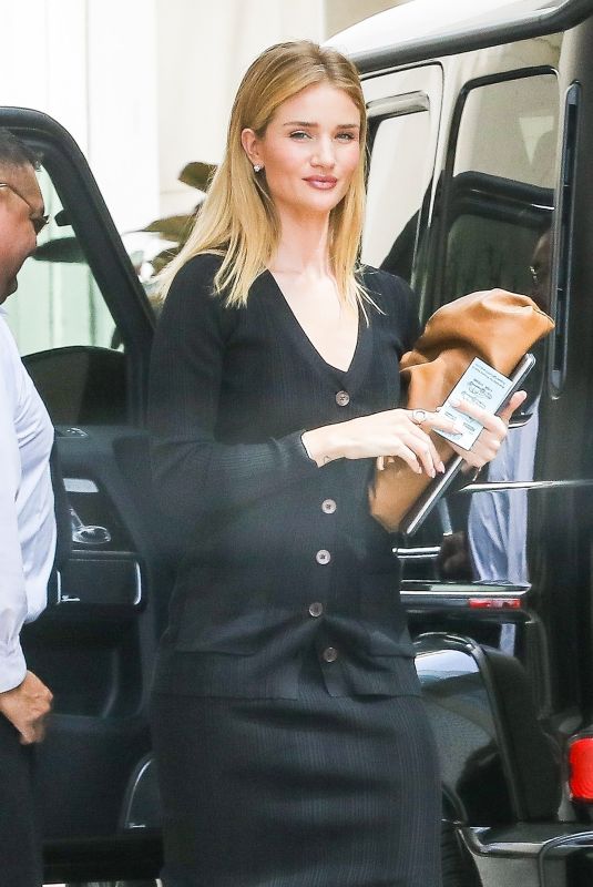 ROSIE HUNTINGTON-WHITELEY Out and About in Beverly Hills 04/09/2019