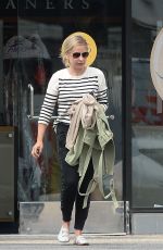 SARAH MICHELLE GELLAR at Dry Cleaning in Los Angeles 04/04/2019