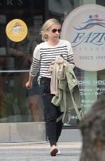 SARAH MICHELLE GELLAR at Dry Cleaning in Los Angeles 04/04/2019