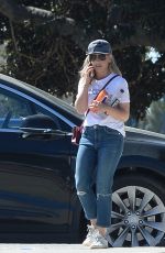 SARAH MICHELLE GELLAR Out and About in Los Angeles 03/30/2019