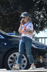 SARAH MICHELLE GELLAR Out and About in Los Angeles 03/30/2019